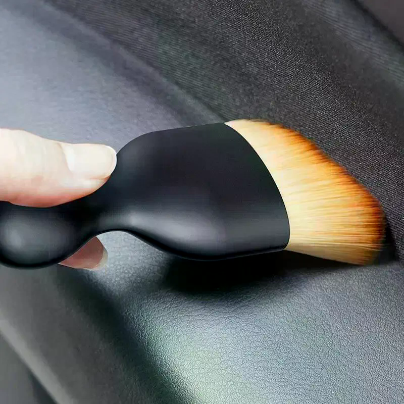 Soft Bristle Car Interior Deta - مراجعة Dirt Brush Interior وسعره